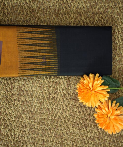 Narayanpet Handloom Cotton Saree with Traditional Border