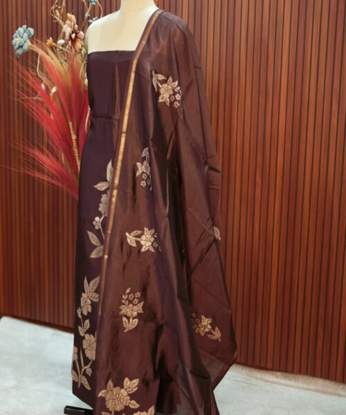 Alternative view of Banaras Designer Suit Set