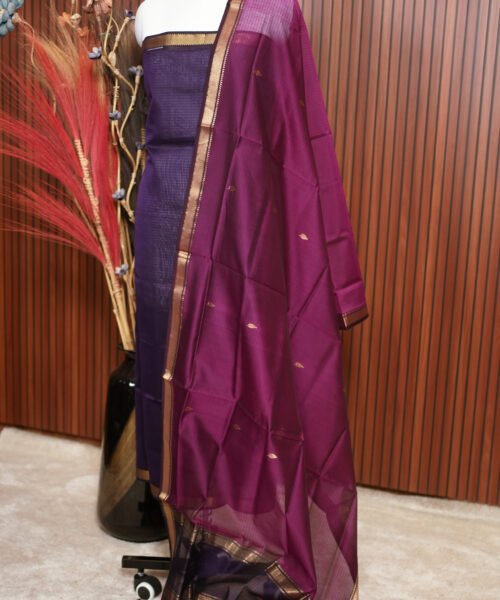 Alternative view of Handloom Maheshwari Silk Cotton Suit Set