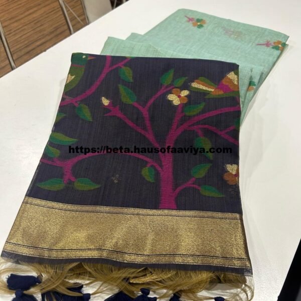 Munga Cotton Saree with Zari Border & Thread Woven Design